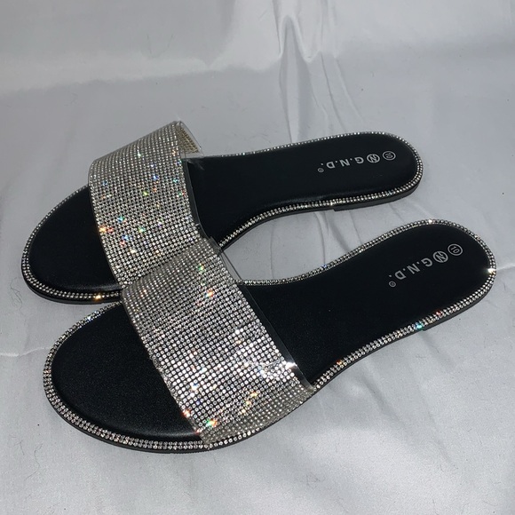 BLACK RHINESTONE SLIDES - Picture 6 of 7